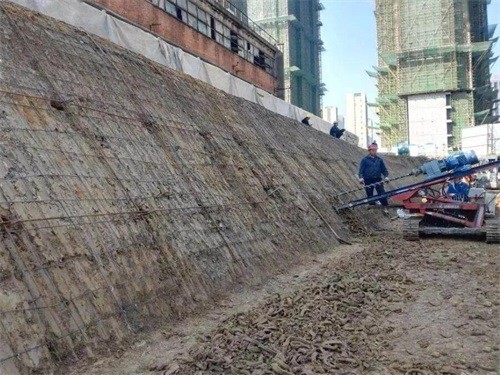 稻城建筑边坡支护